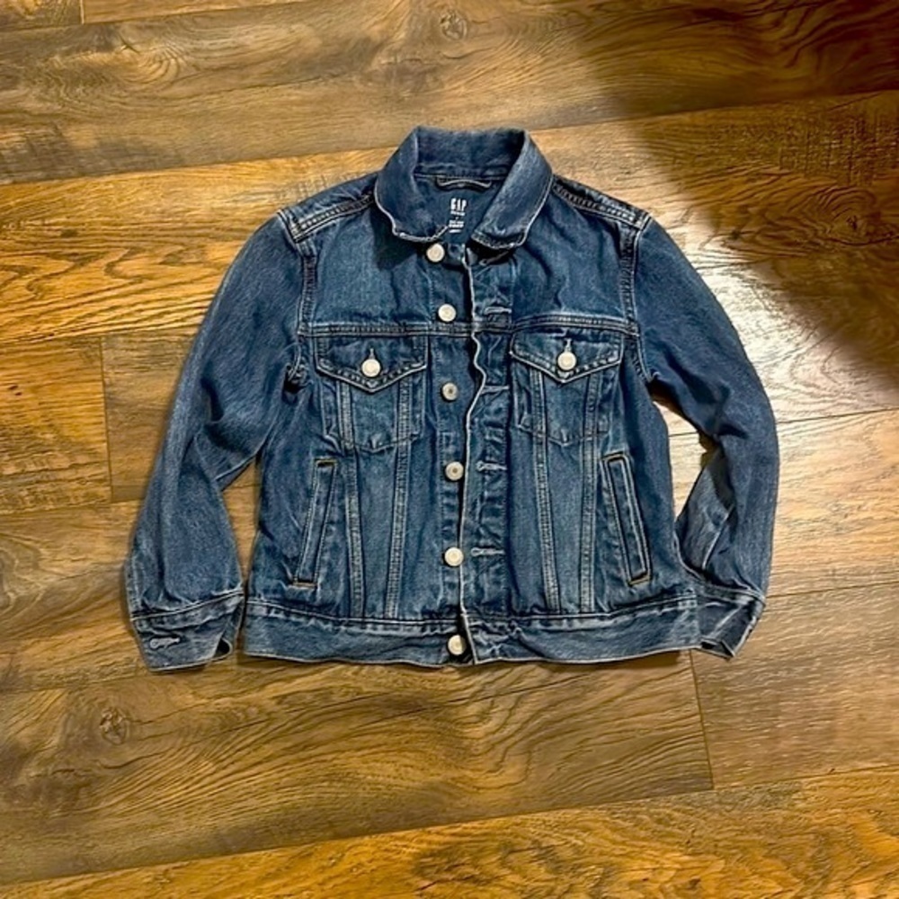 Gap denim jean jacket size small​​